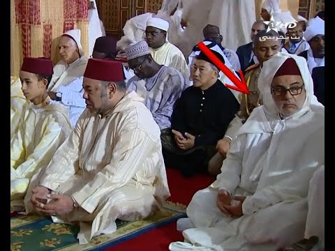 اللقطة التي استغرب لها المغاربة في صلاة العيد