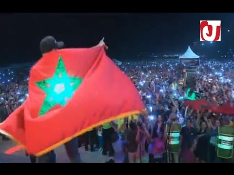 بالفيديو عبد الحفيظ الدوزي يُلهب حماس الجماهير الغفيرة