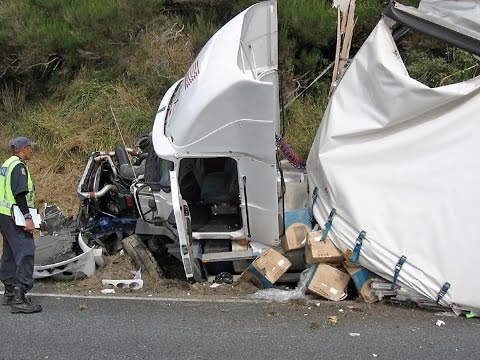 بالفيديو أسوأ حوادث الشاحنات حول العالم