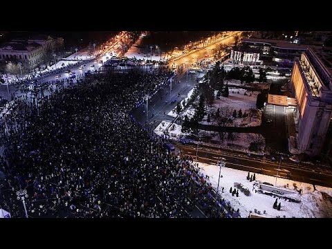 أزمة سياسية حادة في رومانيا قد تُسقط الحكومة