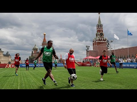 مهاجرون من افريقيا وآسيا يطلقون نسختهم الخاصة من كأس العالم