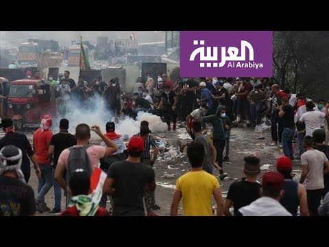 شاهد محتجو العراق في ساحة التحرير يردون على سجال الأحزاب بهذا الهتاف