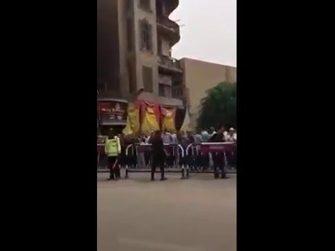 بالفيديو شاهد الملك سلمان في سيارته فوق كوبري الأزهر